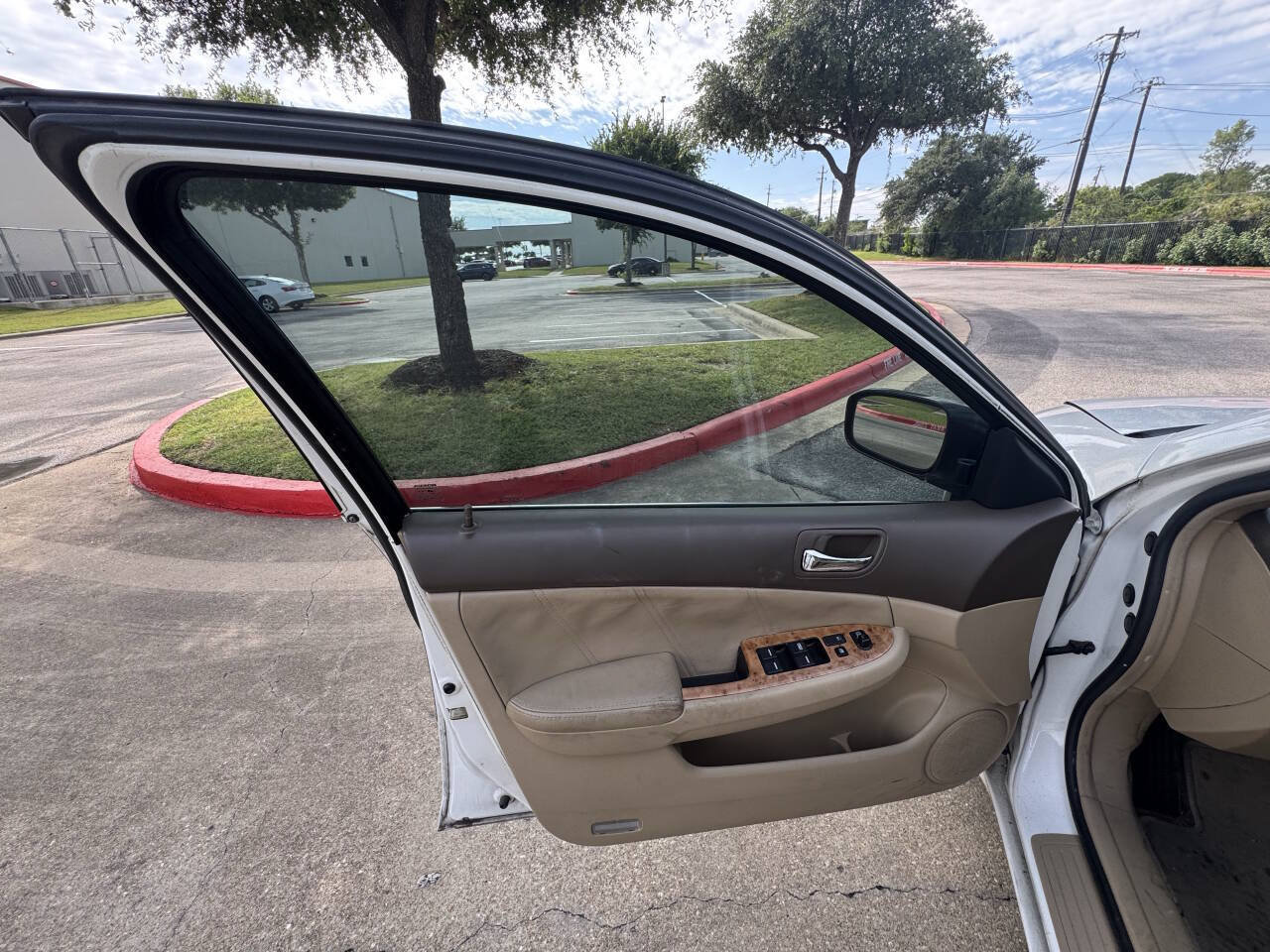 Used 2003 Honda Accord EX image 16