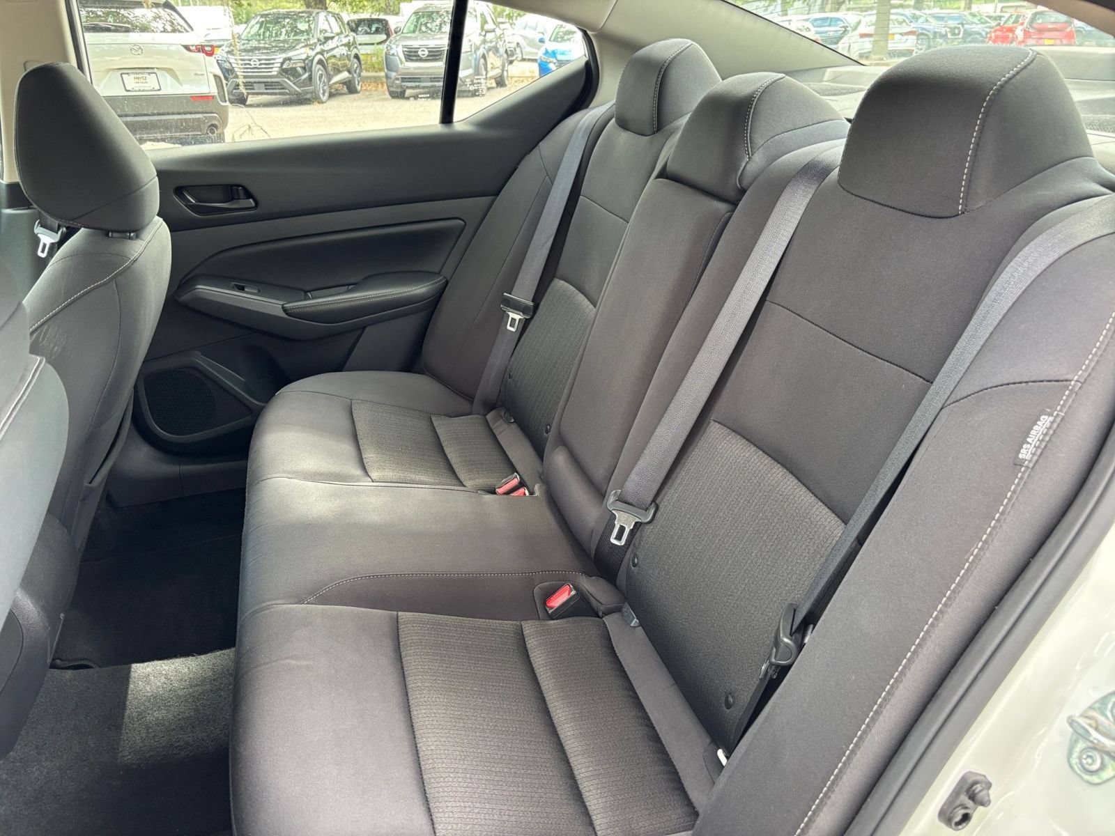 Used 2025 Nissan Altima 2.5 SV FWD image 33