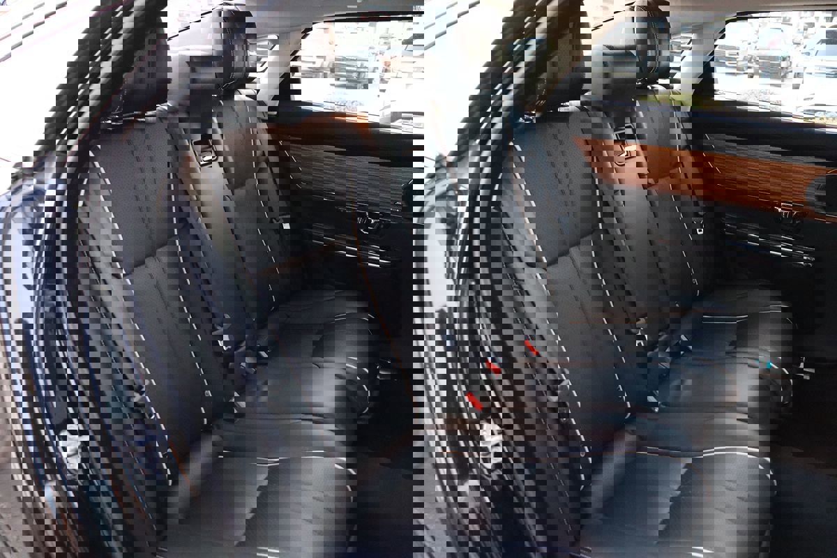 Used 2014 Jaguar XJ L Portfolio image 48