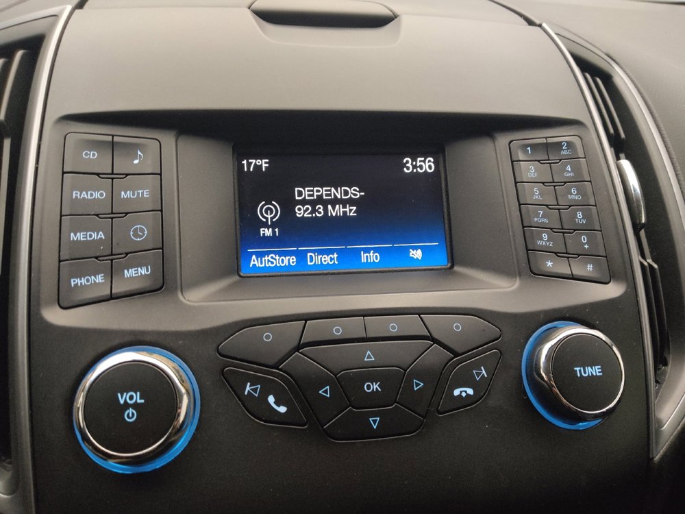 Used 2018 Ford Edge SE image 25