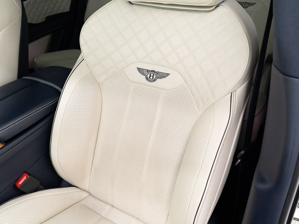 Certified 2023 Bentley Bentayga AWD/4WD image 18