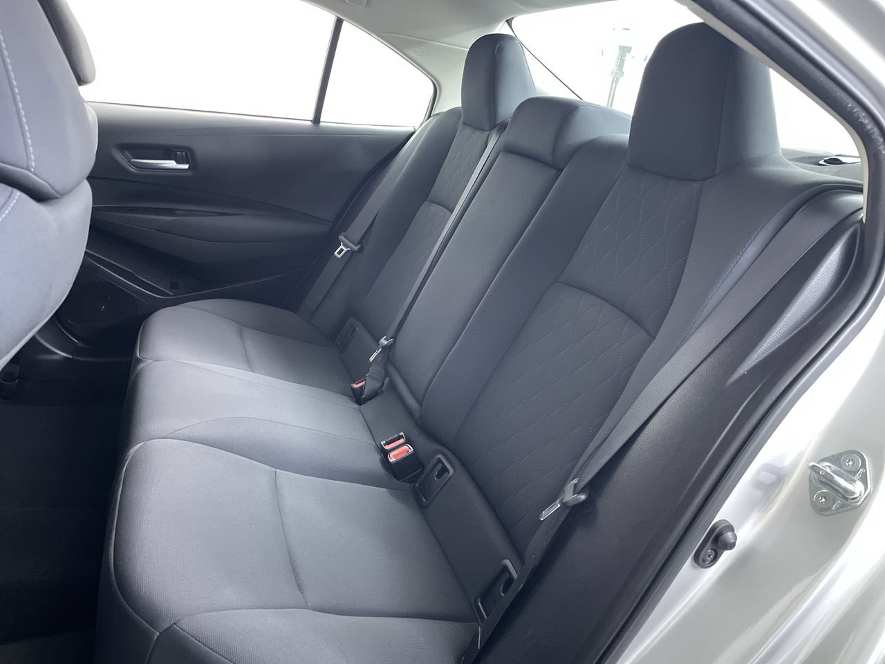 Used 2020 Toyota Corolla LE w/ LE Premium Package FWD image 22