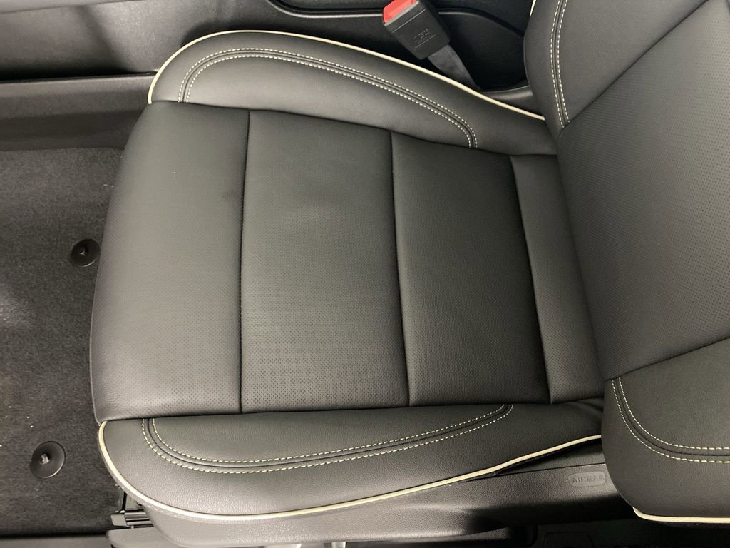 New 2025 Chevrolet Suburban Premier image 22
