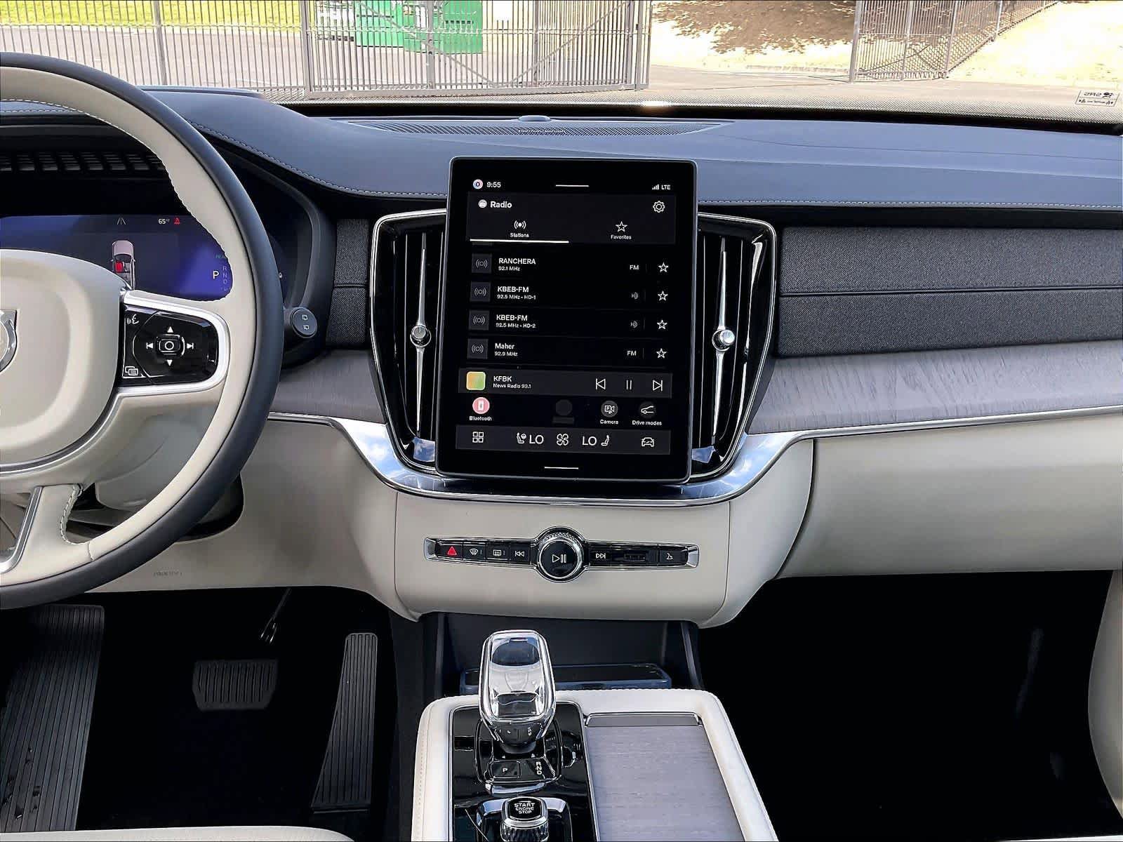 New 2026 Volvo XC90 T8 Ultra w/ Protection Package Premier AWD/4WD image 9