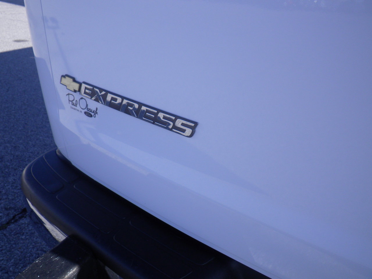 Used 2024 Chevrolet Express 2500 w/ Driver Convenience Package image 11