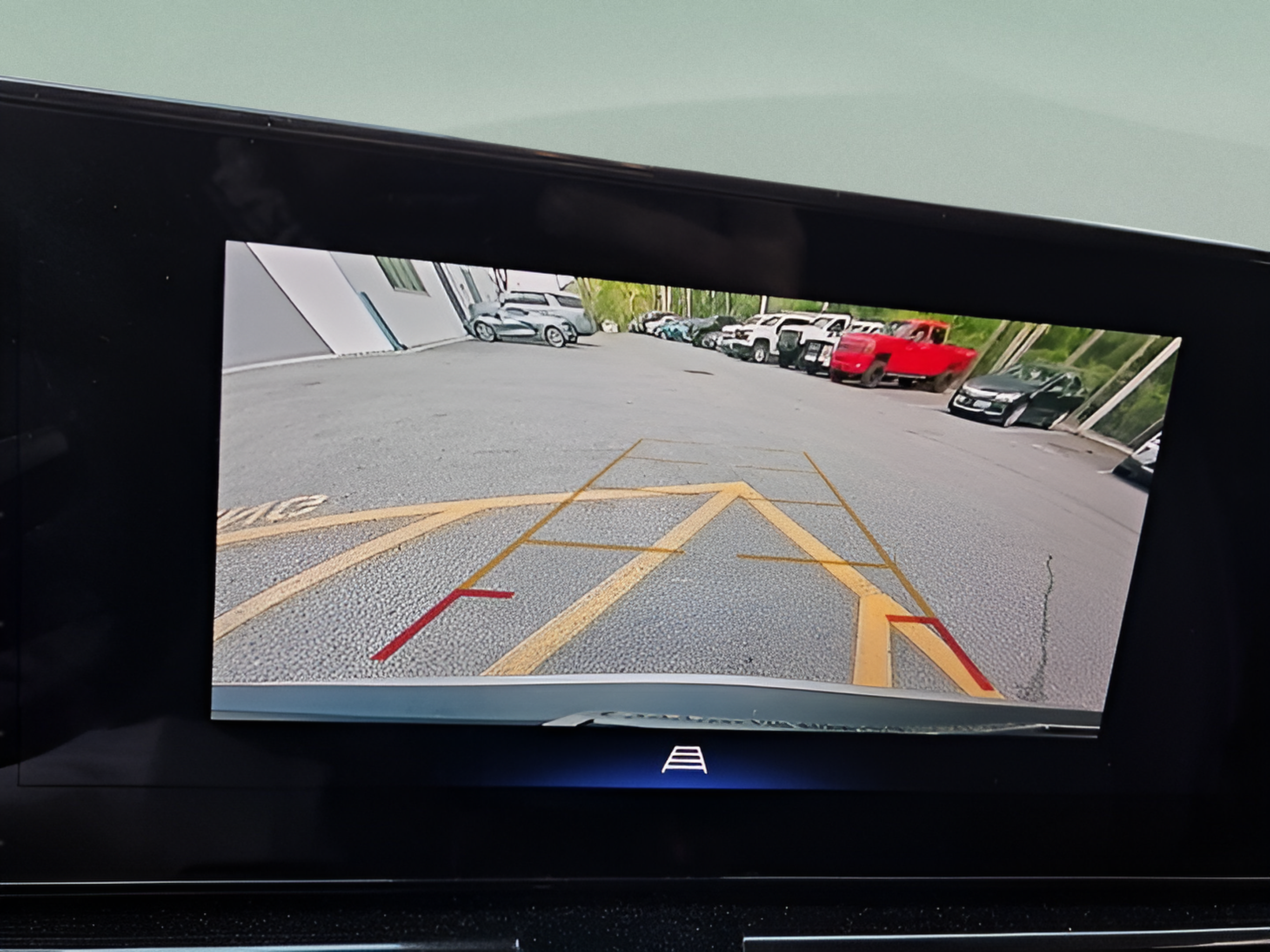 Used 2025 Chevrolet TrailBlazer LT FWD image 19