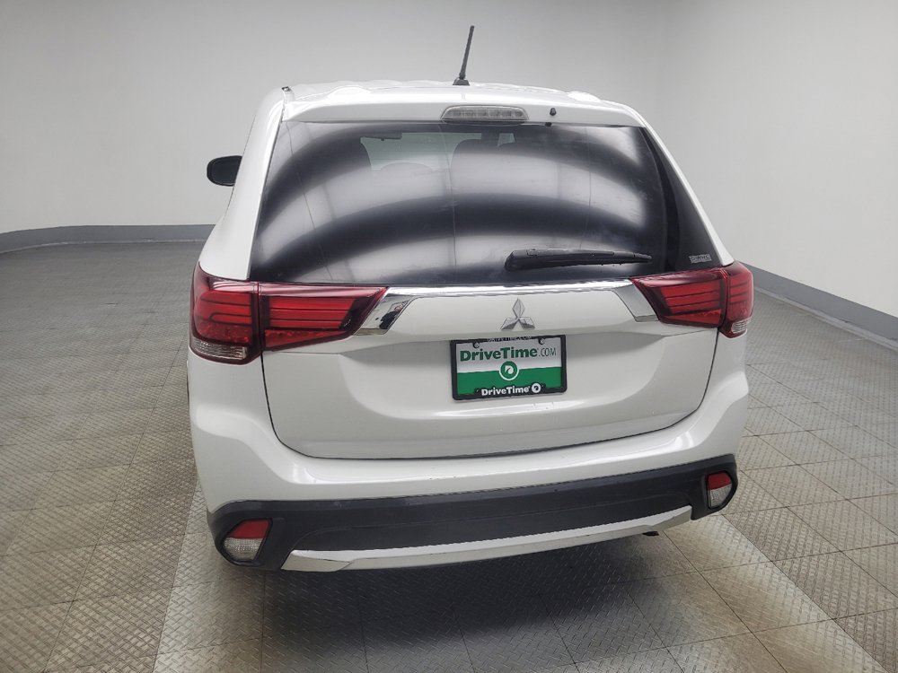 Used 2016 Mitsubishi Outlander SE AWD/4WD image 6