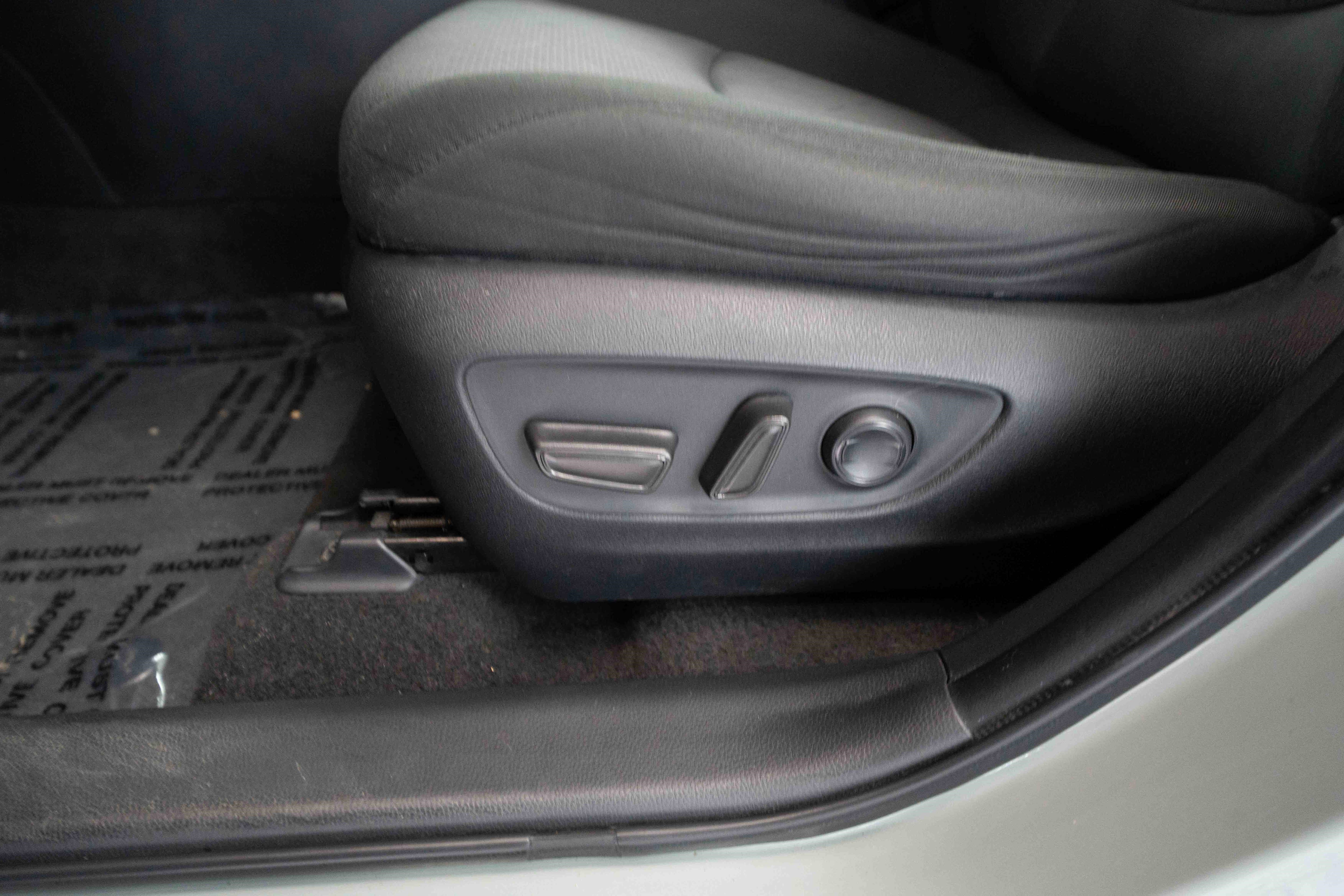 Used 2023 Toyota RAV4 XLE w/ Convenience Package AWD/4WD image 12