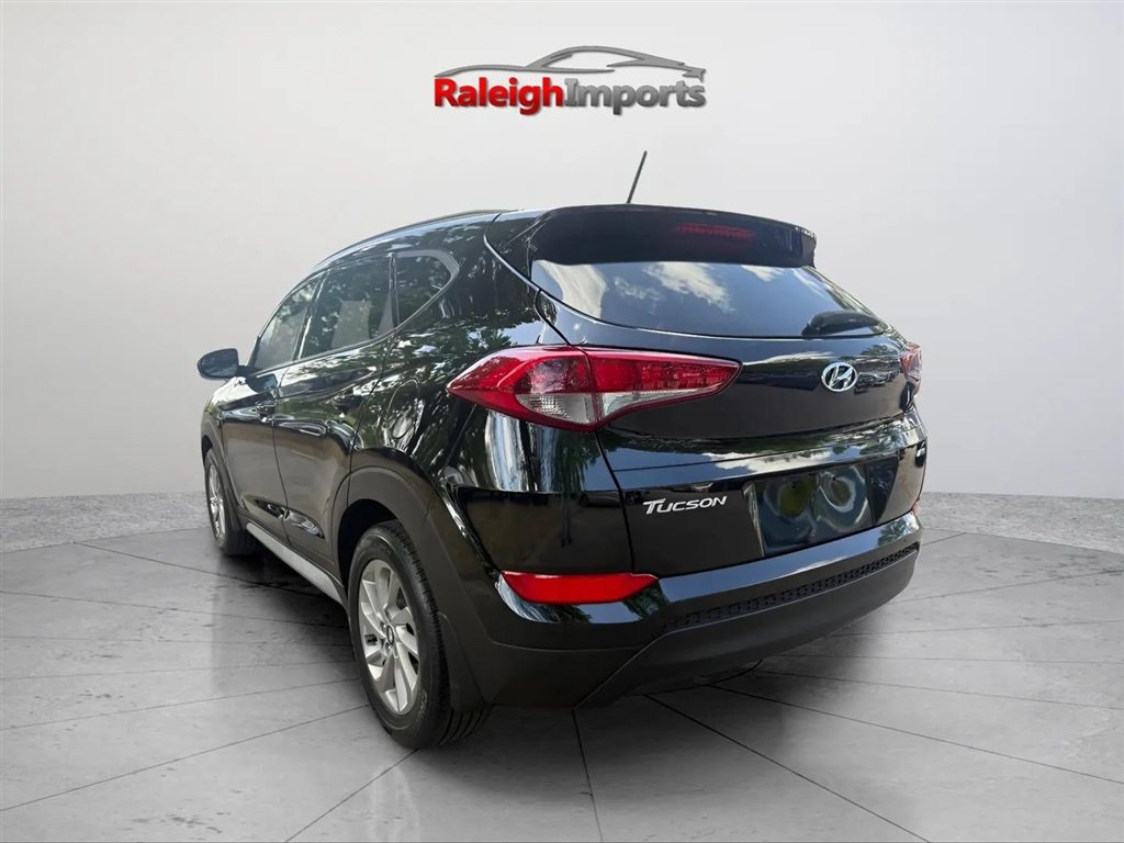 Used 2017 Hyundai Tucson SE AWD/4WD image 6