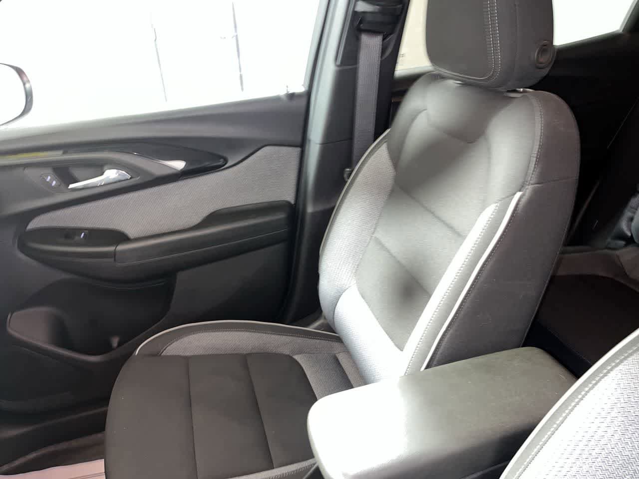 Used 2023 Chevrolet TrailBlazer LT w/ Convenience Package image 25