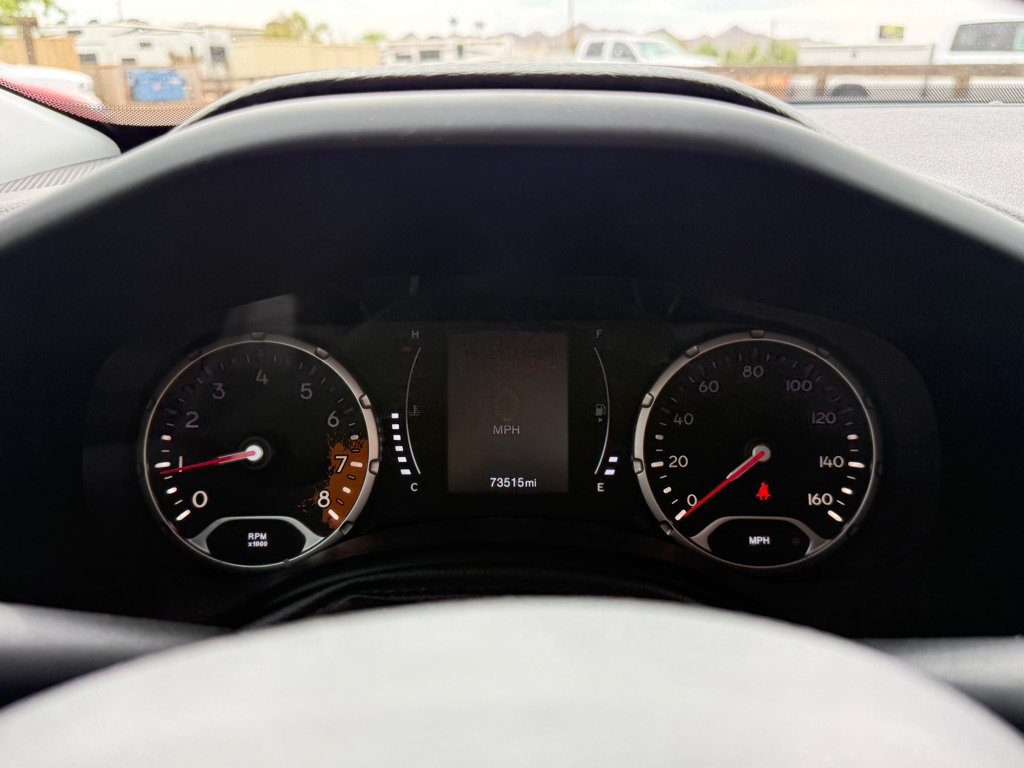 Used 2017 Jeep Renegade Altitude FWD image 13