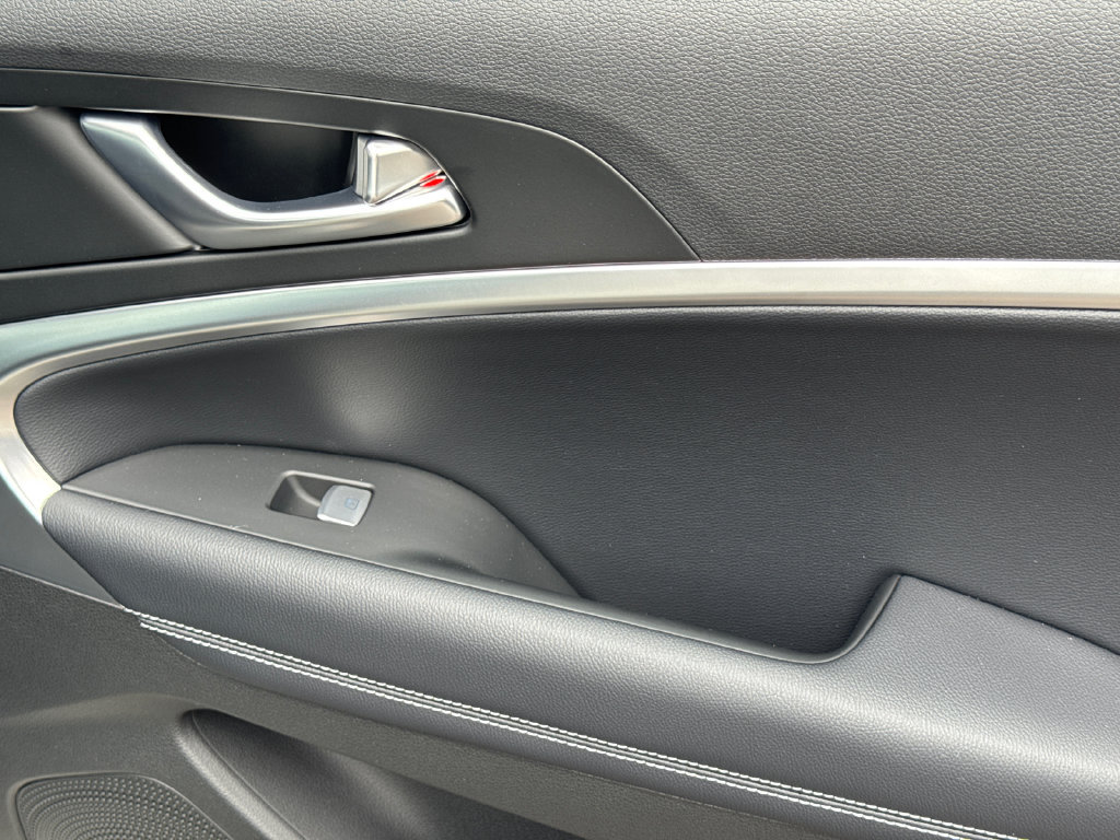 New 2026 Genesis G70 2.5T RWD image 16