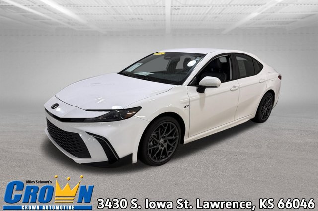 Used 2025 Toyota Camry SE w/ Convenience Package
