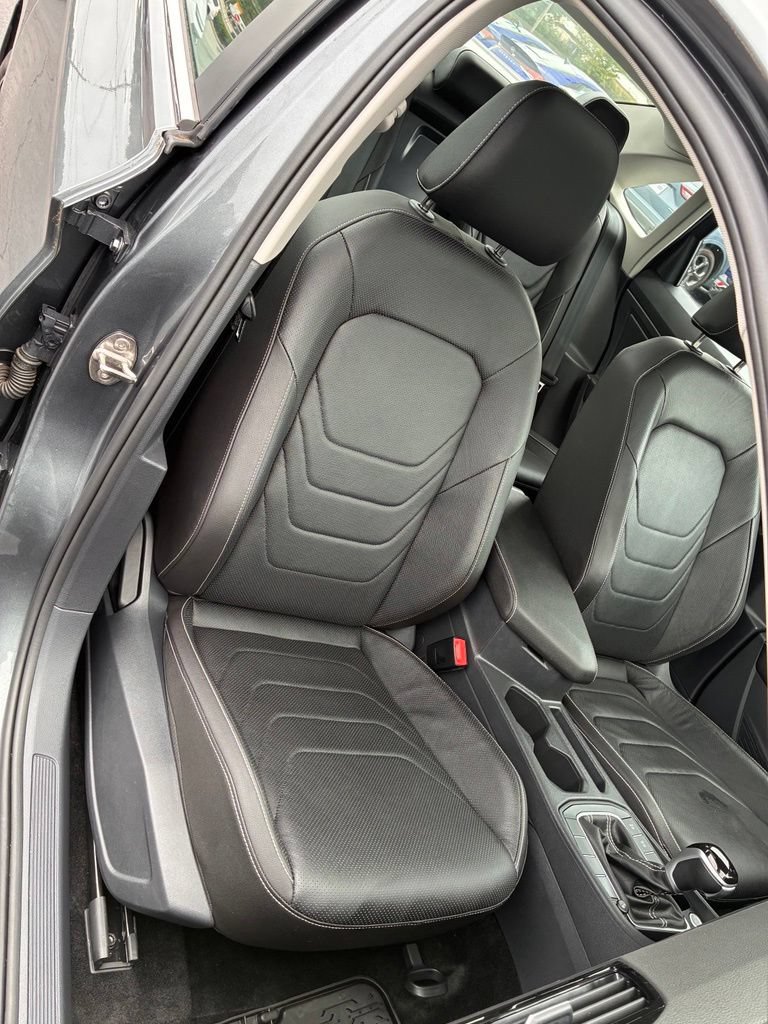 Used 2024 Volkswagen Jetta SEL FWD image 19