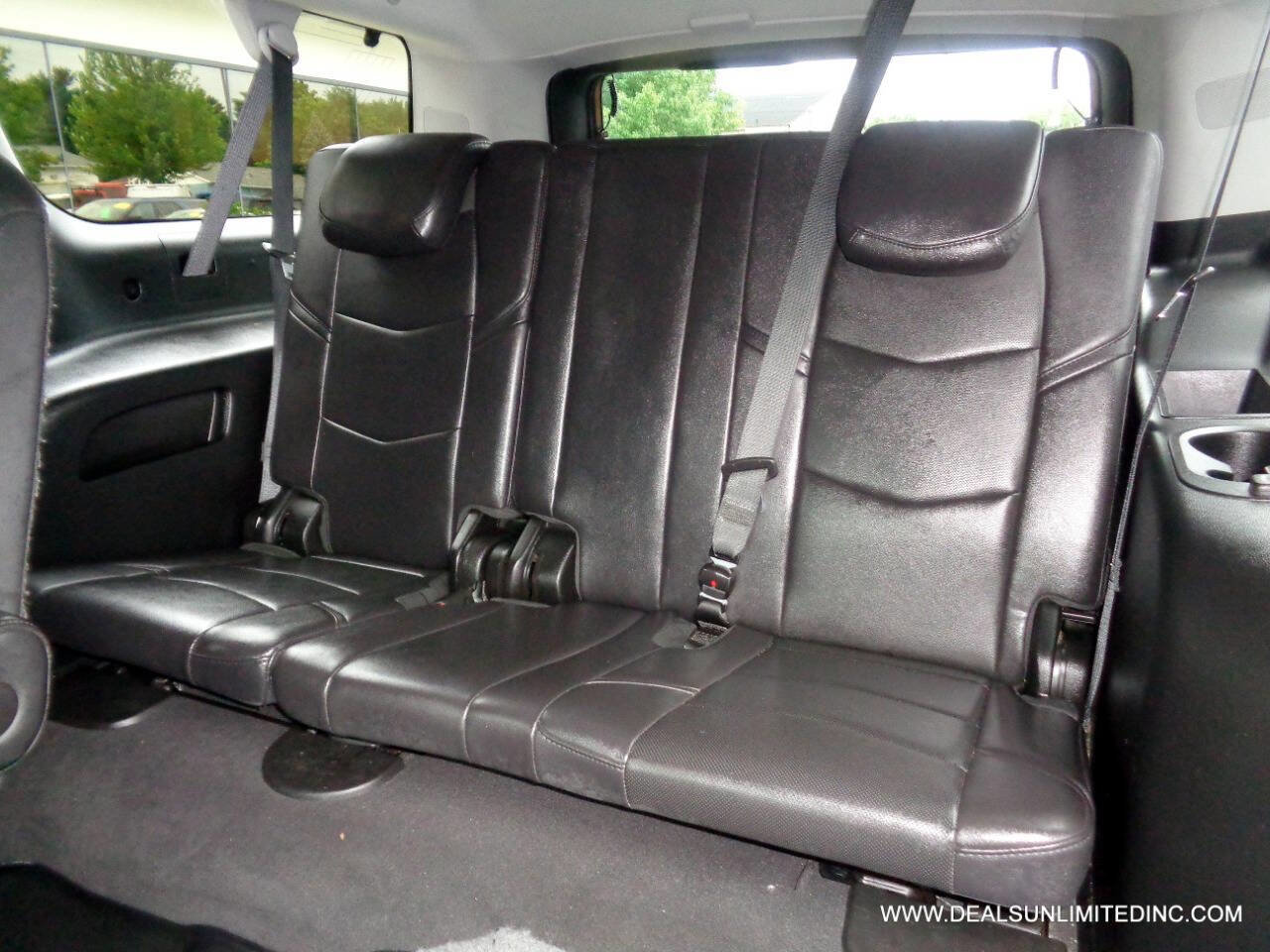 Used 2019 Cadillac Escalade ESV 4WD image 27