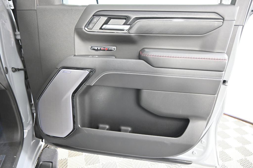 Used 2025 GMC Sierra 1500 AT4X image 12