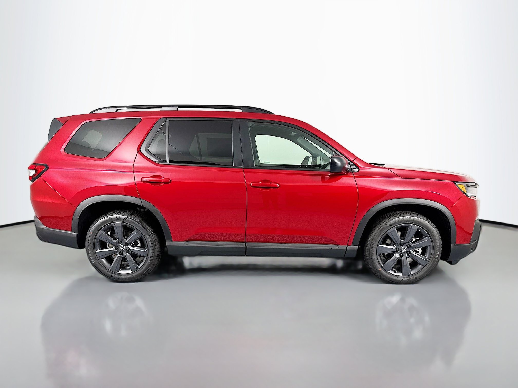 New 2026 Honda Pilot Sport image 4