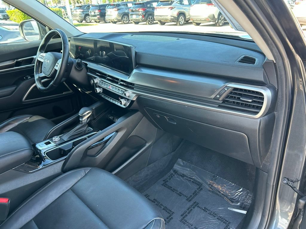 Used 2023 Kia Telluride LX FWD image 42