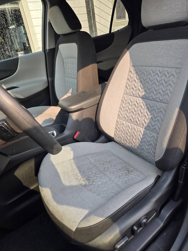 Used 2022 Chevrolet Equinox LS w/ LS Convenience Package FWD image 8