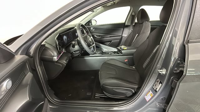 Certified 2024 Hyundai Elantra SEL FWD image 11