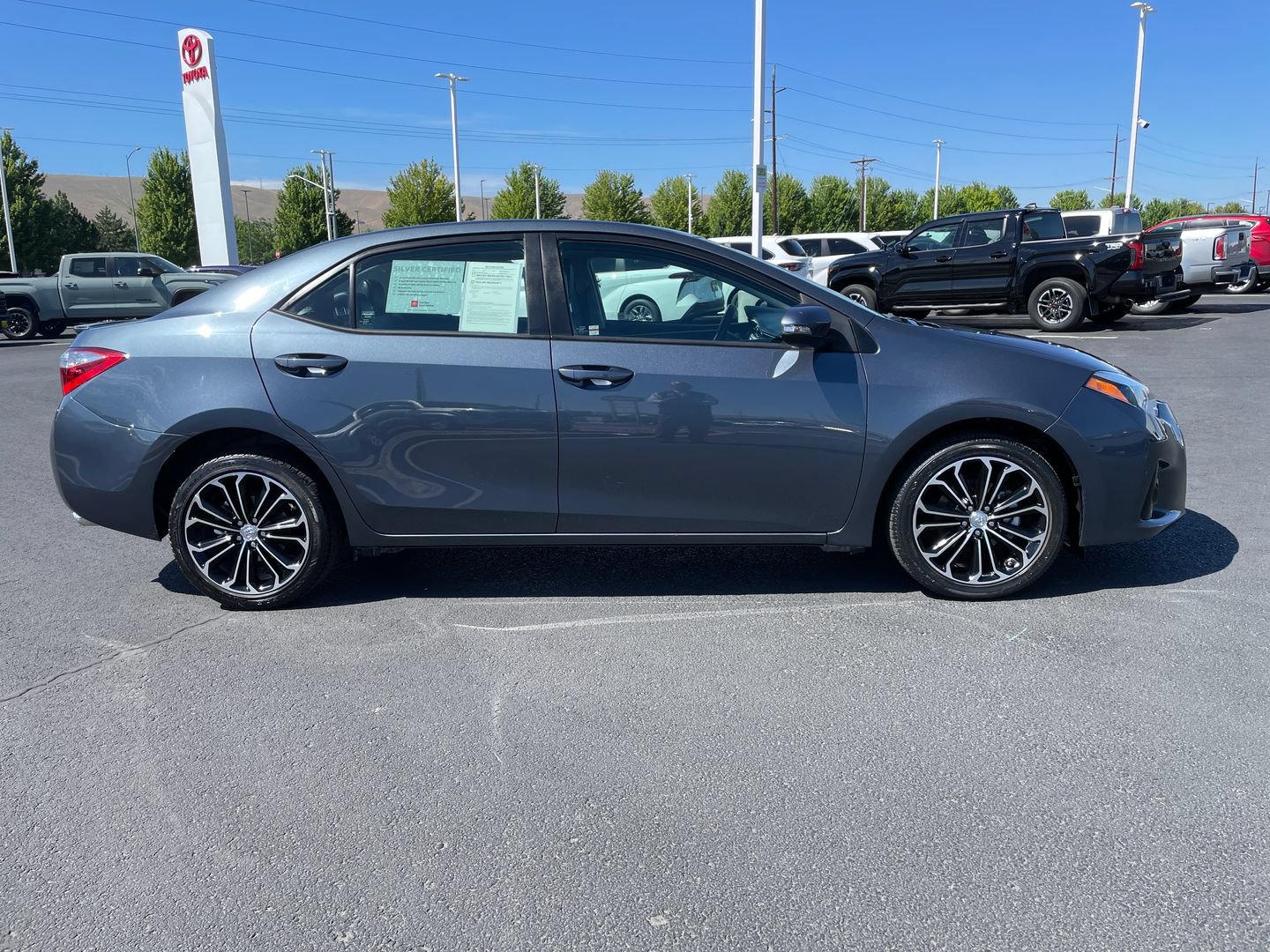 Certified 2016 Toyota Corolla S FWD image 2