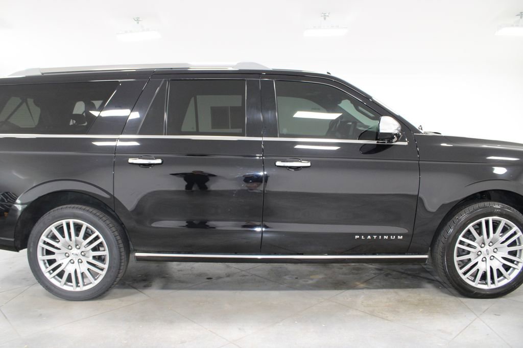 Used 2023 Ford Expedition Max Platinum AWD/4WD image 12
