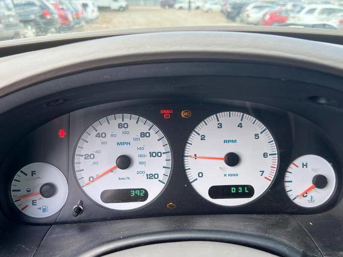 Used 2003 Dodge Caravan Sport FWD image 29