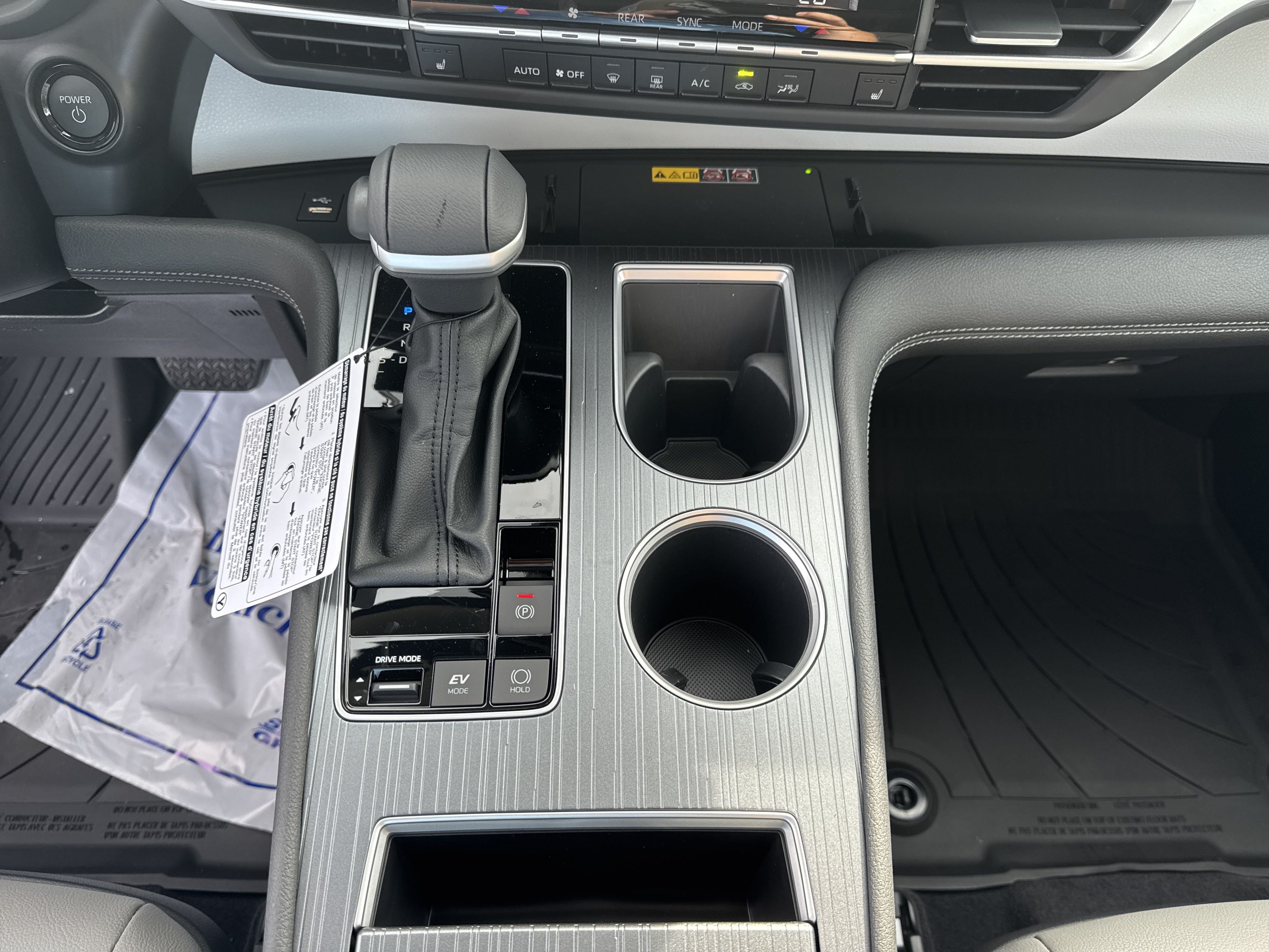 New 2025 Toyota Sienna XLE FWD image 22