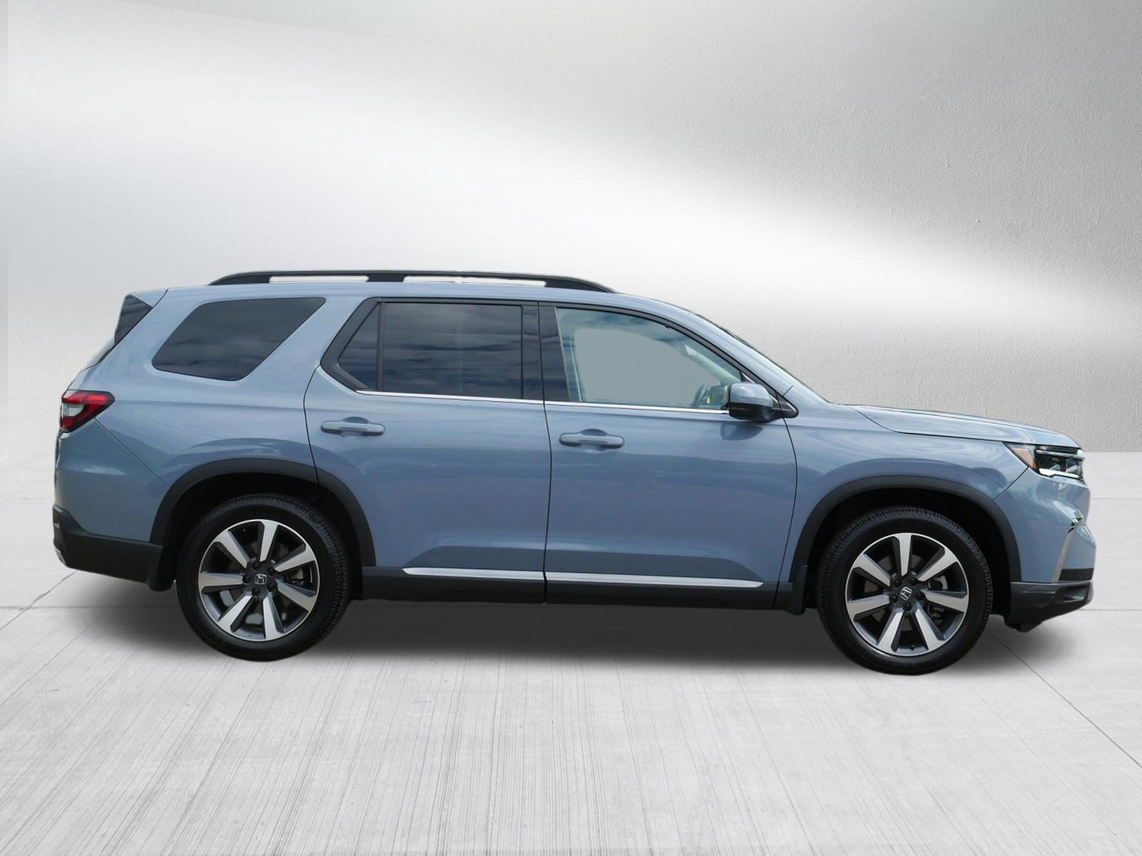 Used 2023 Honda Pilot Touring image 8