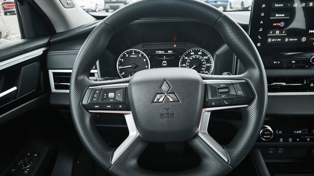 New 2026 Mitsubishi Outlander ES FWD image 25