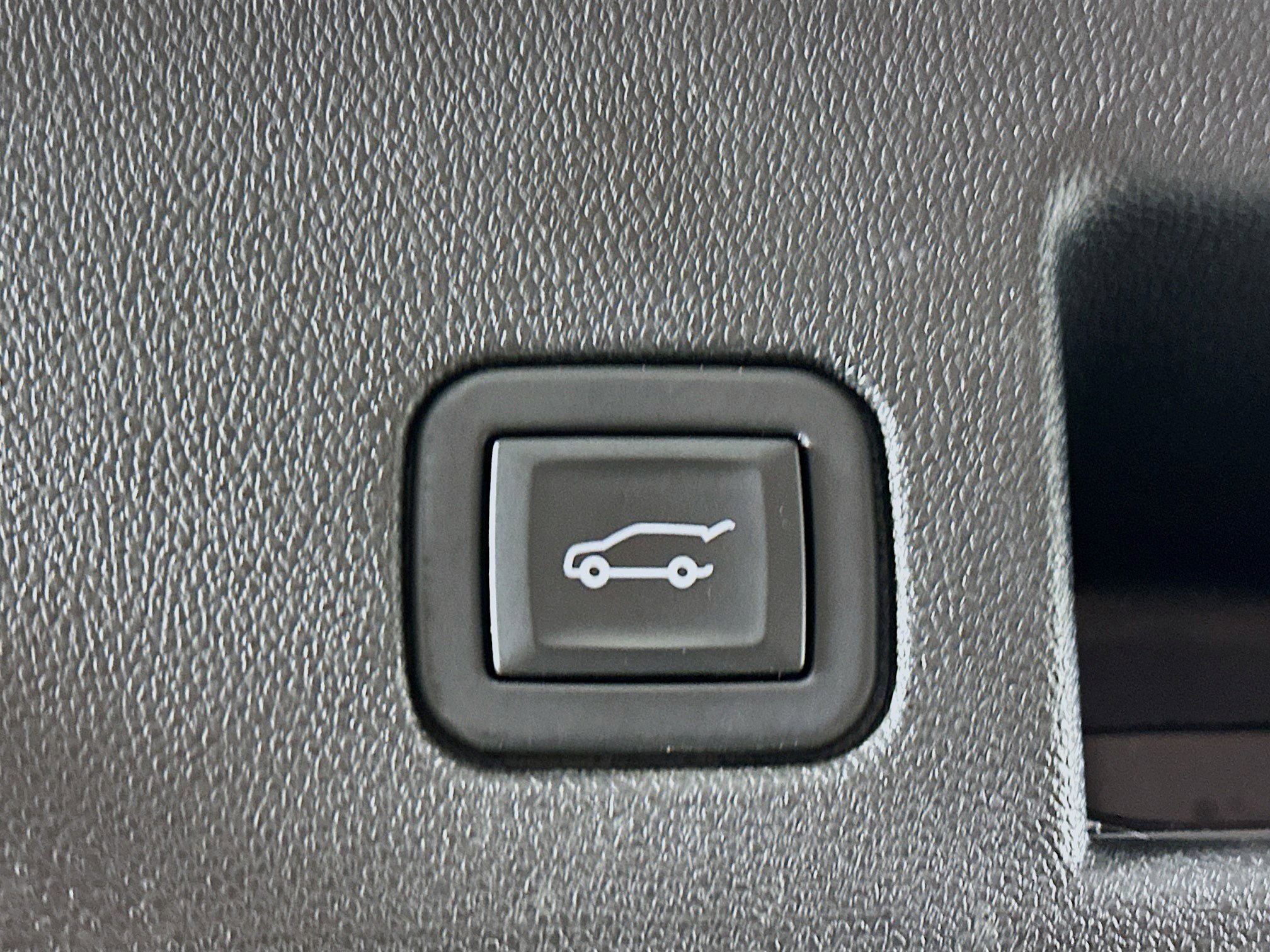 Used 2023 Chevrolet Equinox LT w/ Driver Convenience Package image 28