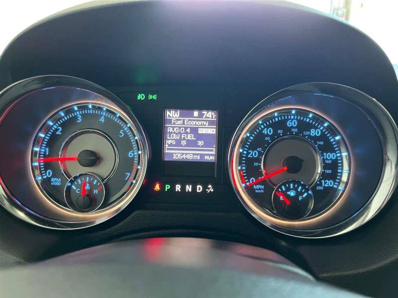 Used 2015 Chrysler Town & Country Touring-L w/ Driver Convenience Group FWD image 61