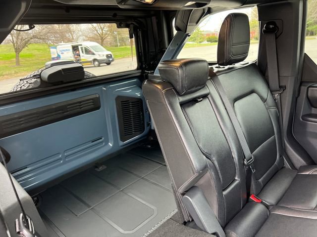 Used 2025 Ford Bronco Badlands image 33