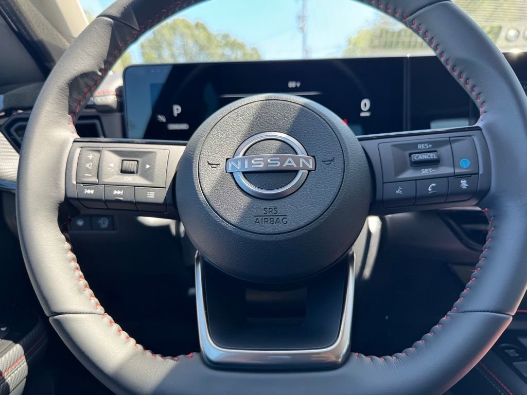 New 2025 Nissan Kicks SR FWD image 16