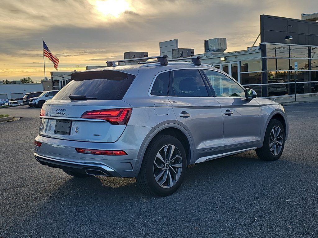 Used 2022 Audi Q5 2.0T Premium w/ Convenience Package AWD/4WD image 13