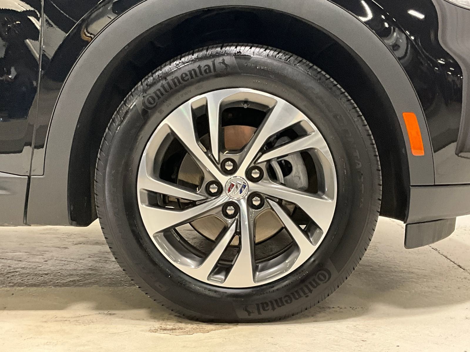 Used 2023 Buick Envision Essence AWD/4WD image 12