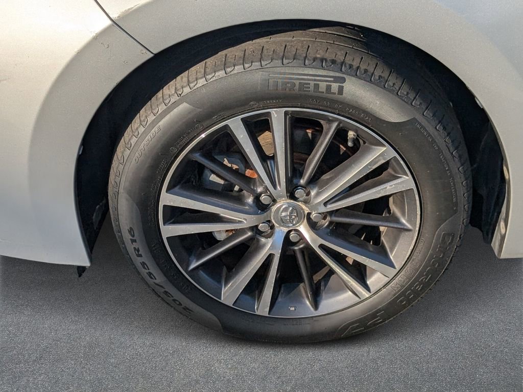Used 2017 Toyota Corolla L image 6