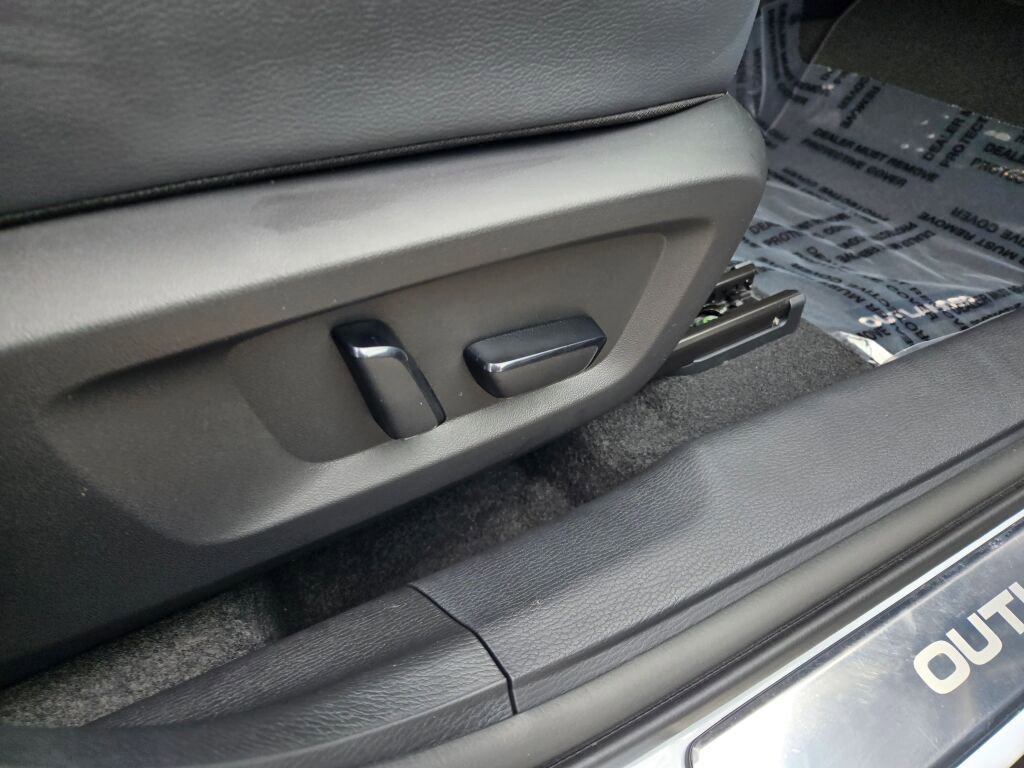 New 2026 Mitsubishi Outlander SEL AWD/4WD image 5