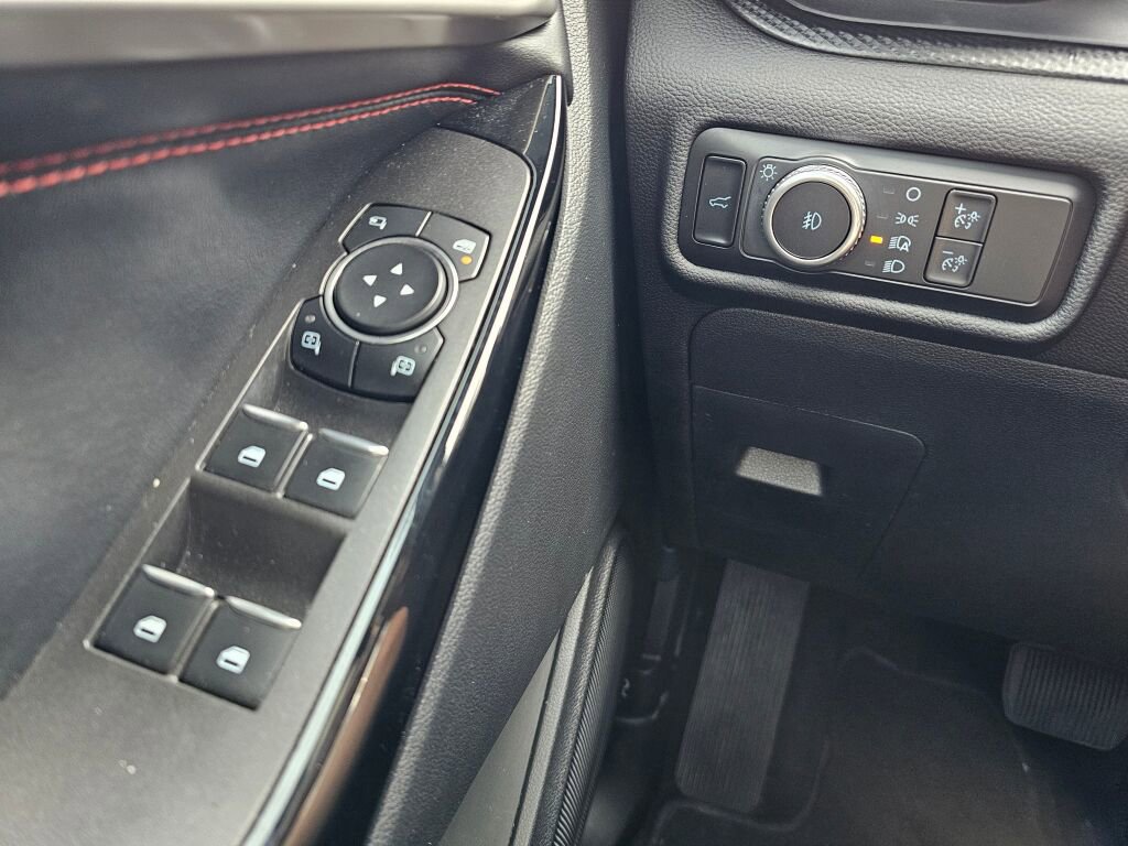 Used 2023 Ford Explorer ST-Line w/ Class IV Trailer Tow Package image 40