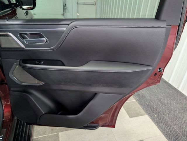 Used 2025 INFINITI QX80 Sensory image 28