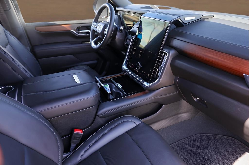 Used 2025 GMC Yukon Denali image 29