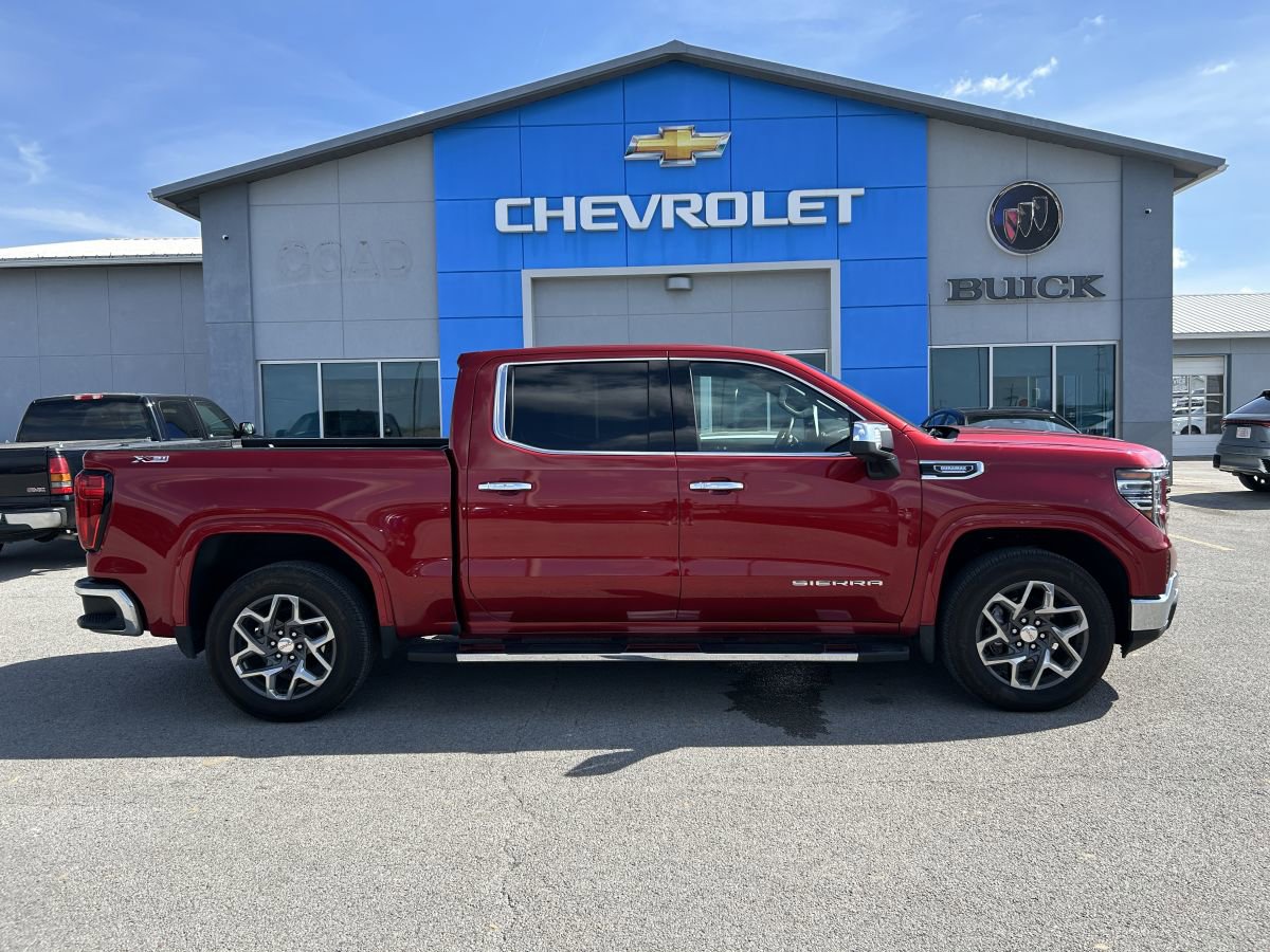 Used 2023 GMC Sierra 1500 SLT w/ SLT Premium Plus Package image 4