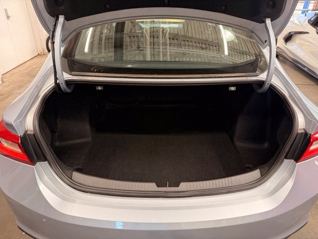 Used 2017 Chevrolet Malibu LT FWD image 20