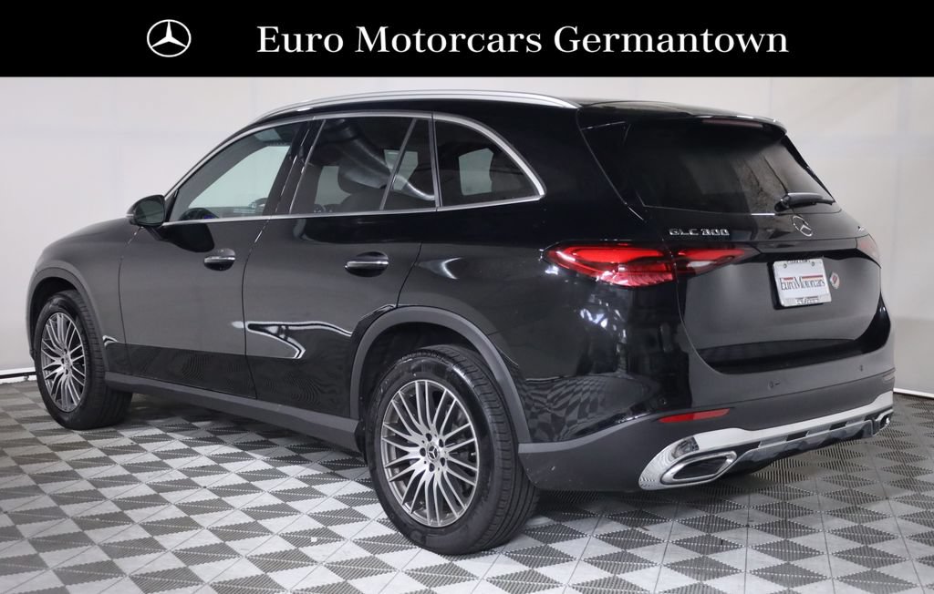 Certified 2026 Mercedes-Benz GLC 300 4MATIC image 4
