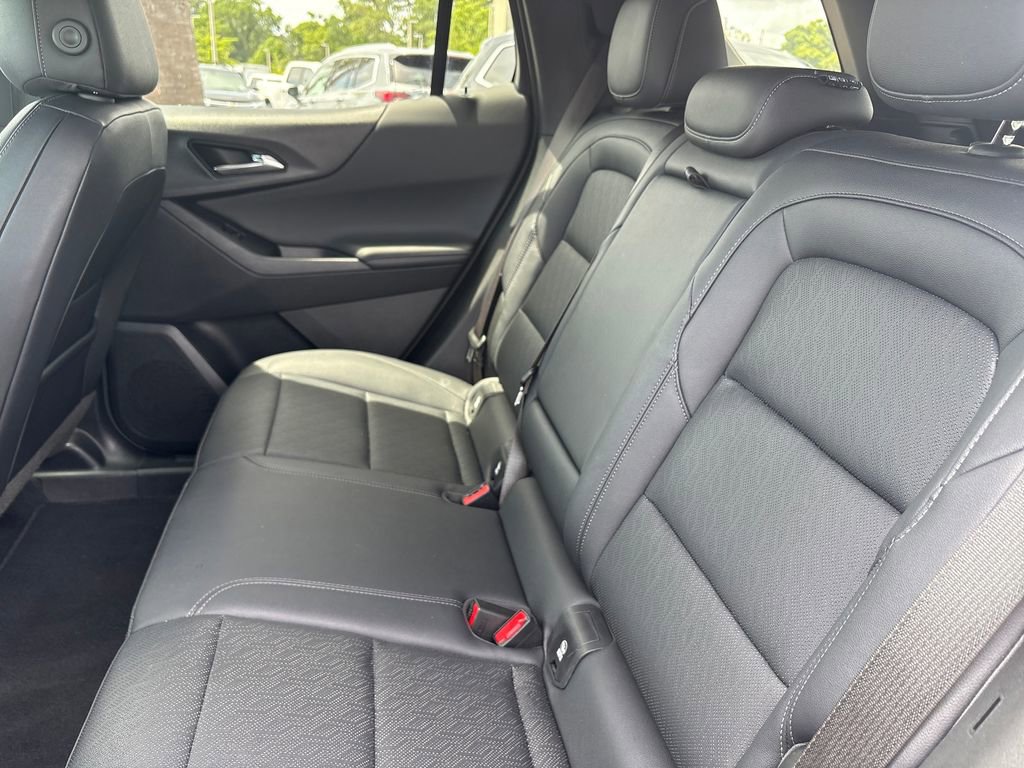 Used 2025 Chevrolet Equinox LT w/ Convenience Package II FWD image 21