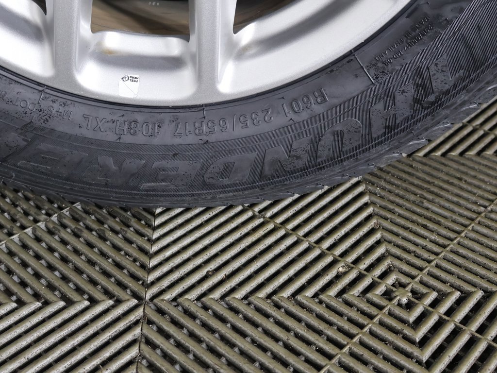 Used 2024 Chrysler Pacifica Touring-L image 23