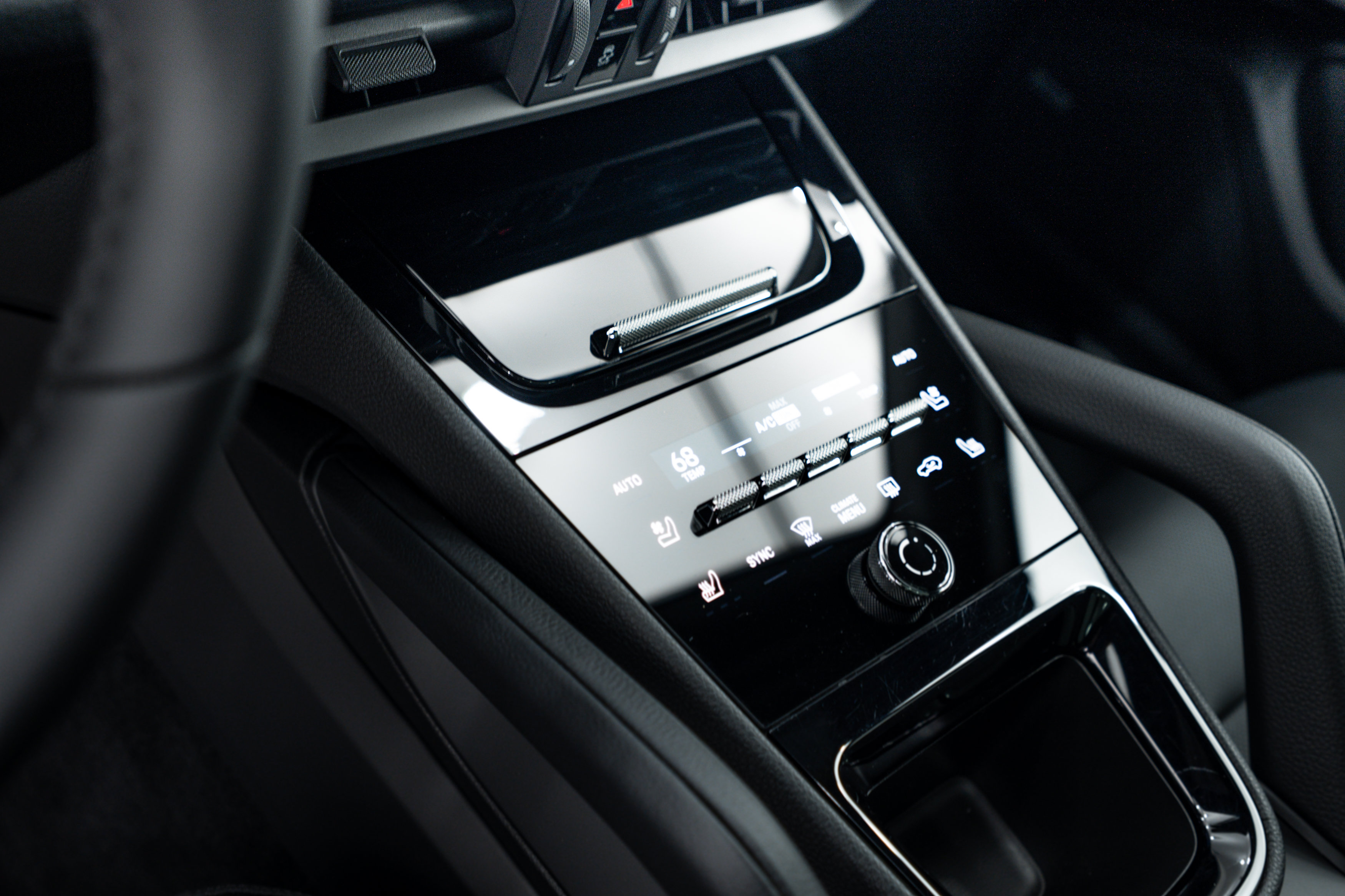 Certified 2026 Porsche Cayenne AWD/4WD image 16