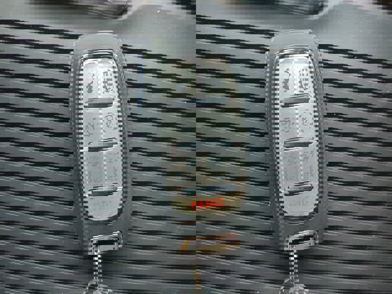 Used 2024 Chrysler Pacifica Limited w/ Trailer Tow Group image 24