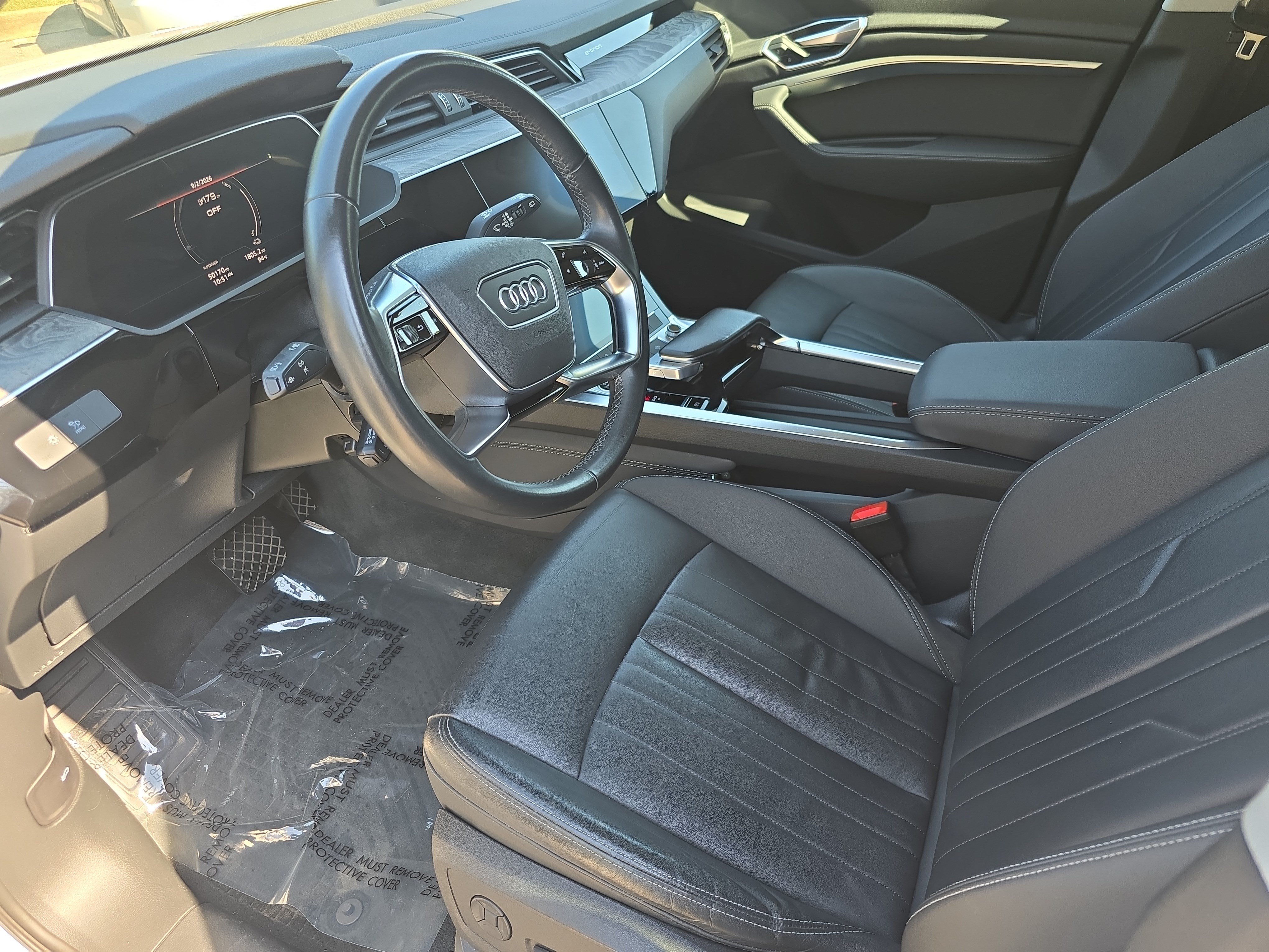 Used 2021 Audi e-tron Premium w/ Towing Package AWD/4WD image 15