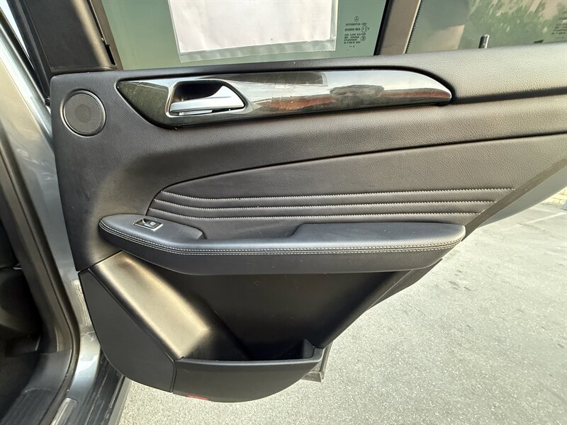 Used 2017 Mercedes-Benz GLE 350 image 32